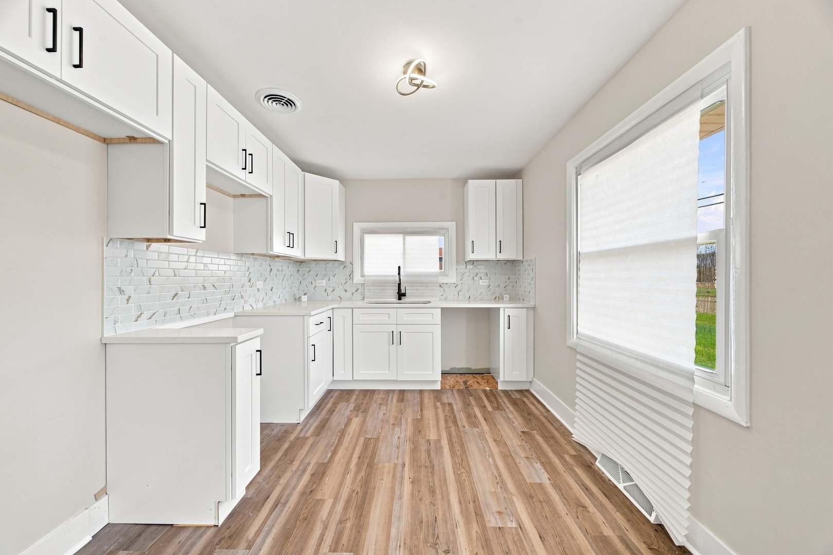 16460 Honore Avenue Property Photo 21