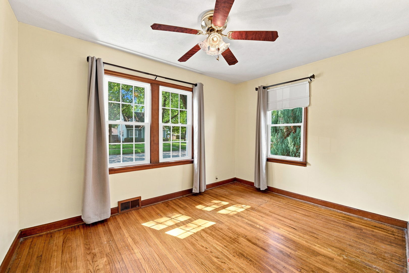 748 E Jackson Street Property Photo 15