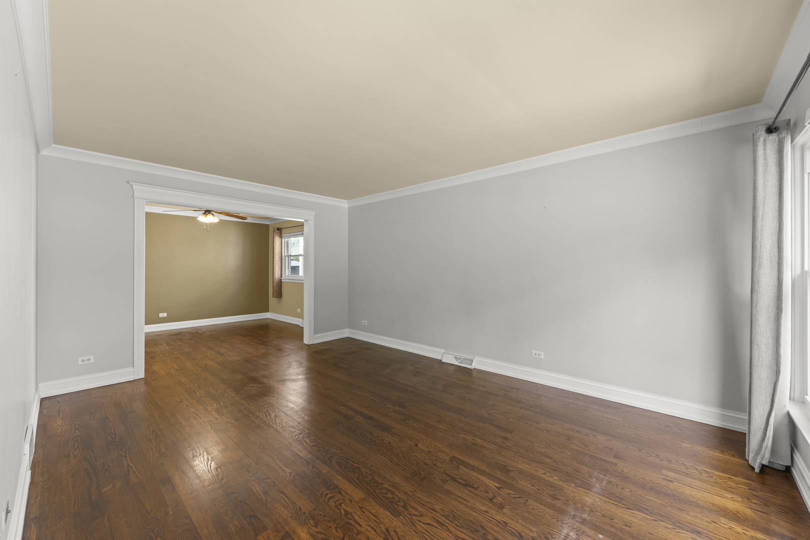 794 S Fairfield Avenue Property Photo 3