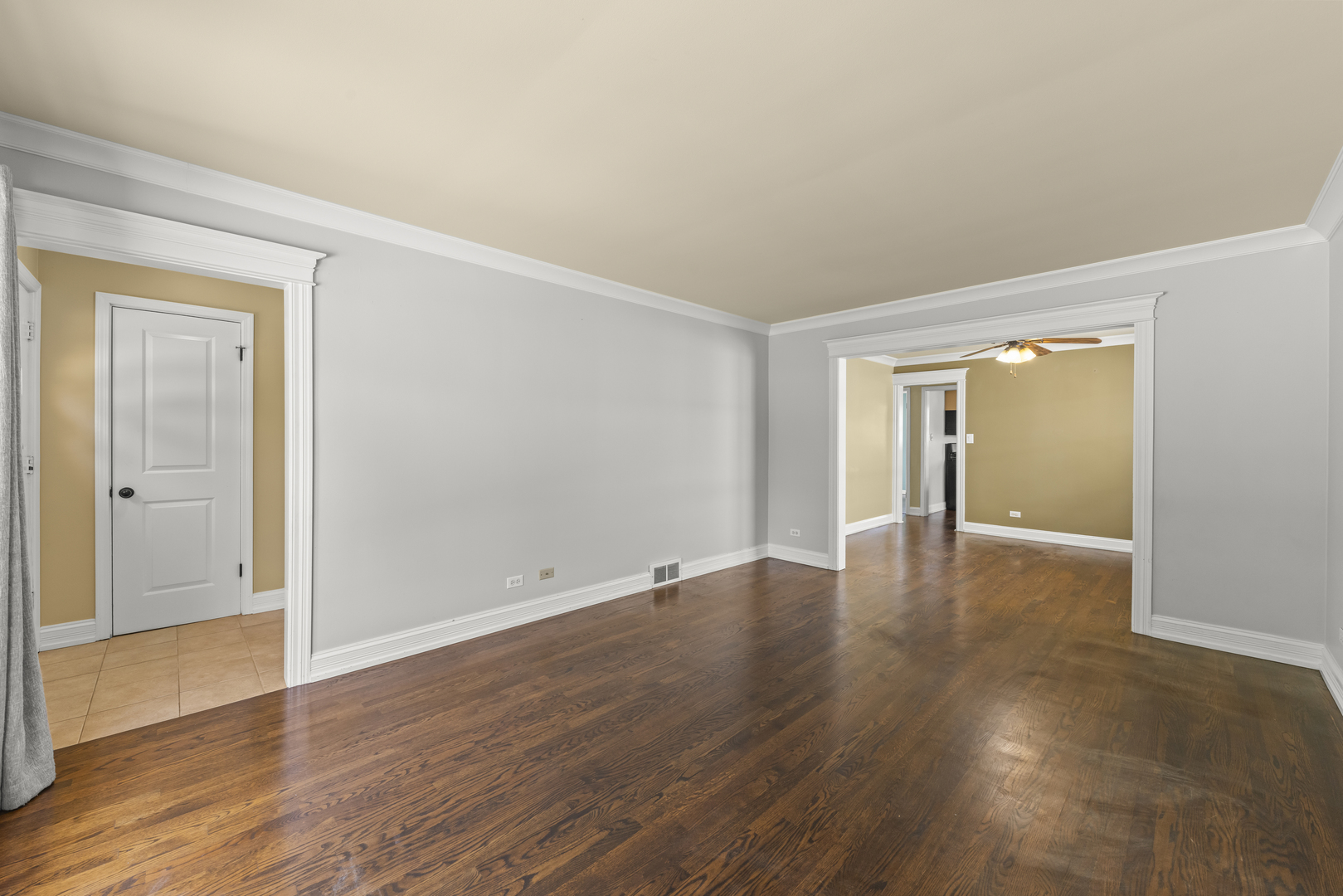 794 S Fairfield Avenue Property Photo 4