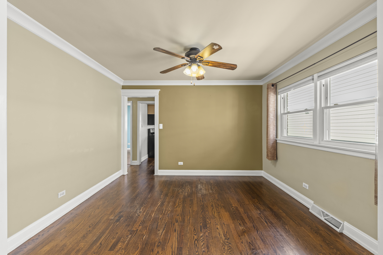 794 S Fairfield Avenue Property Photo 6