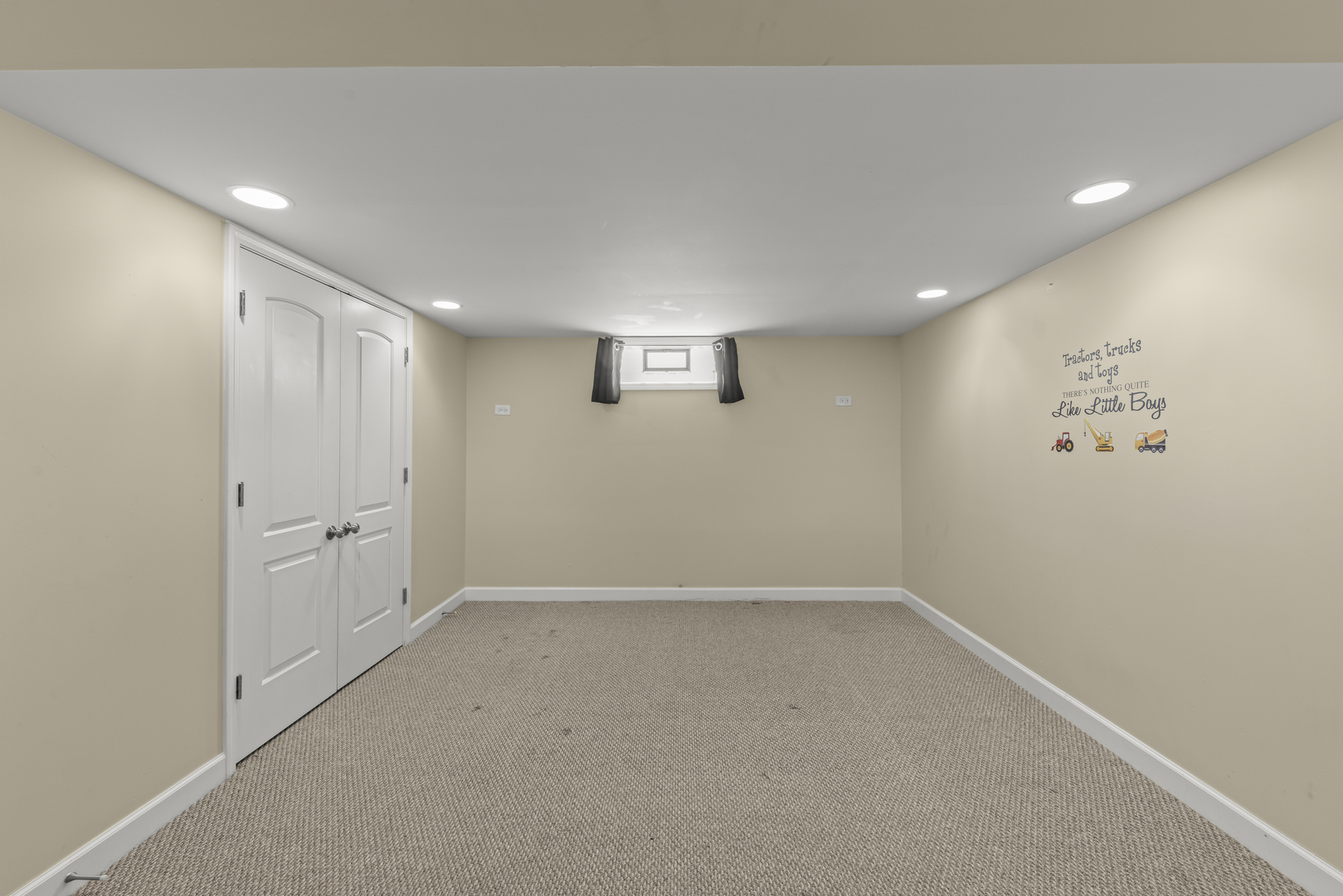 794 S Fairfield Avenue Property Photo 12