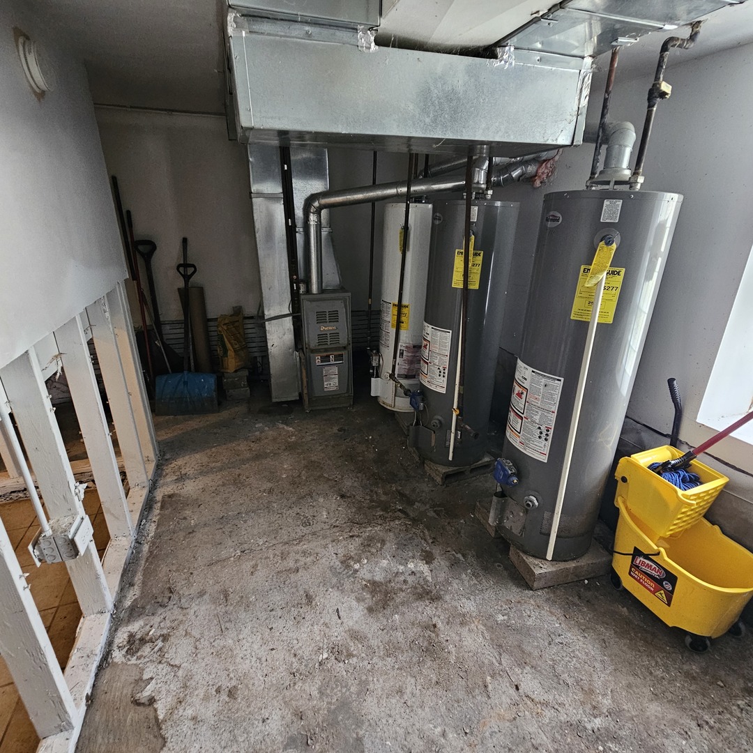 644 N Albany Avenue Property Photo 12