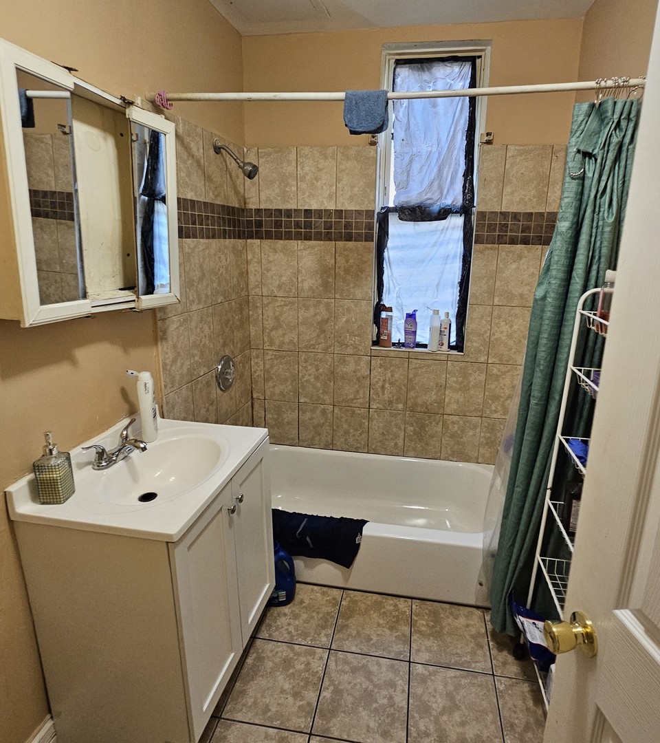 644 N Albany Avenue Property Photo 19