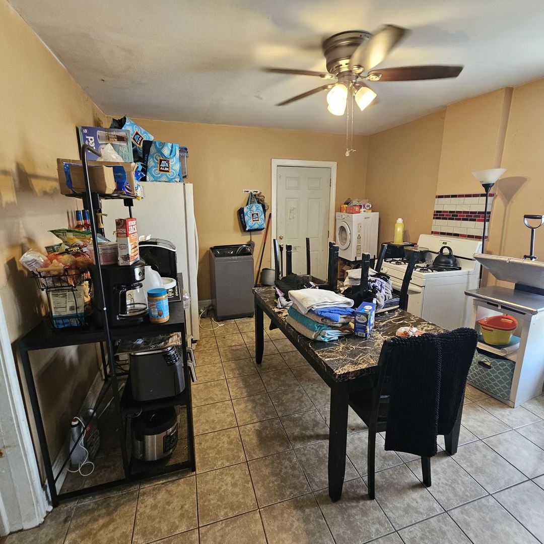 644 N Albany Avenue Property Photo 31
