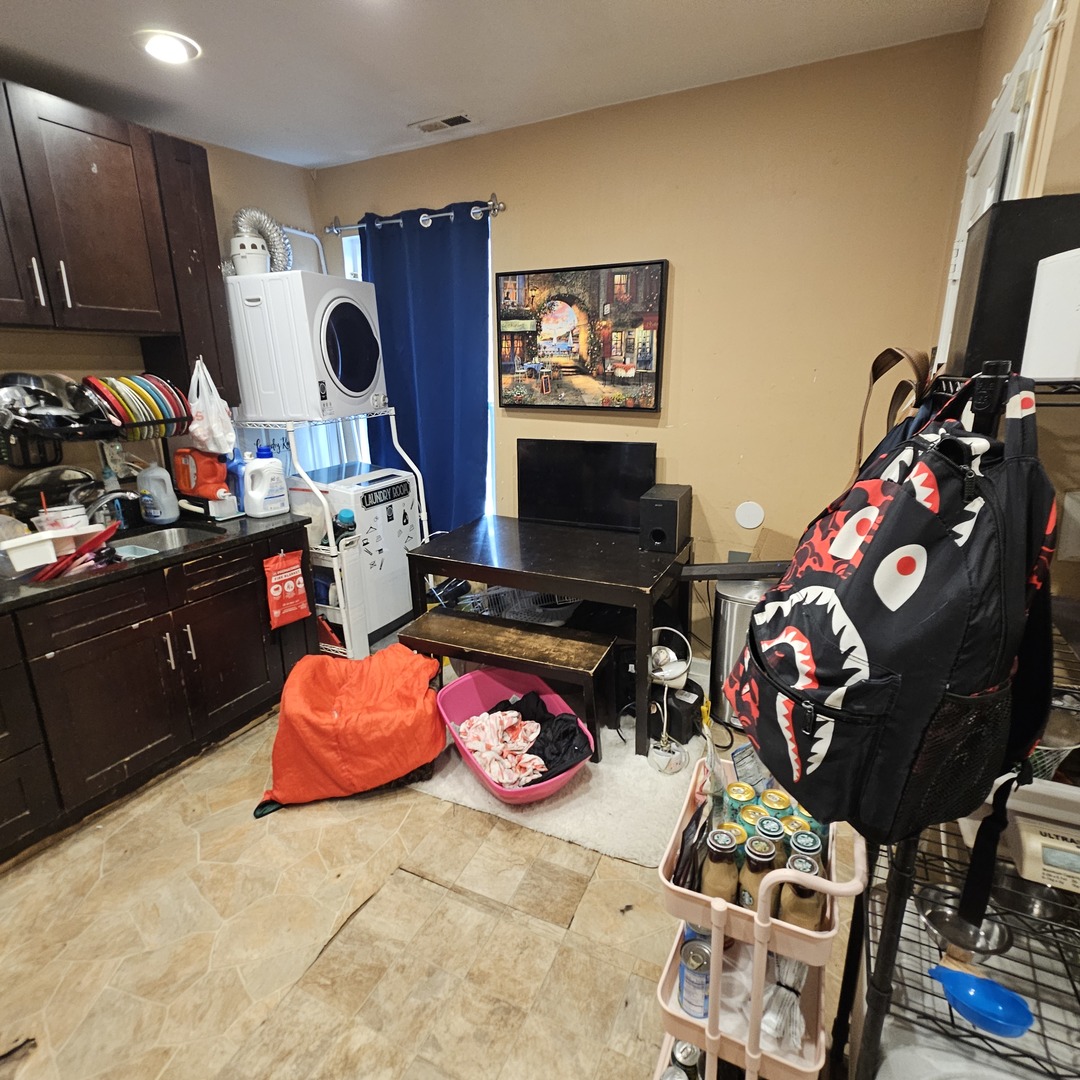 644 N Albany Avenue Property Photo 34