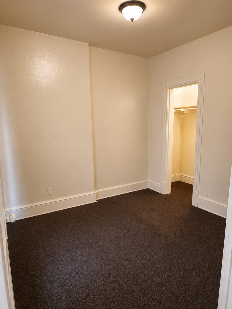 6529 S Kimbark Avenue 2r Property Photo 11