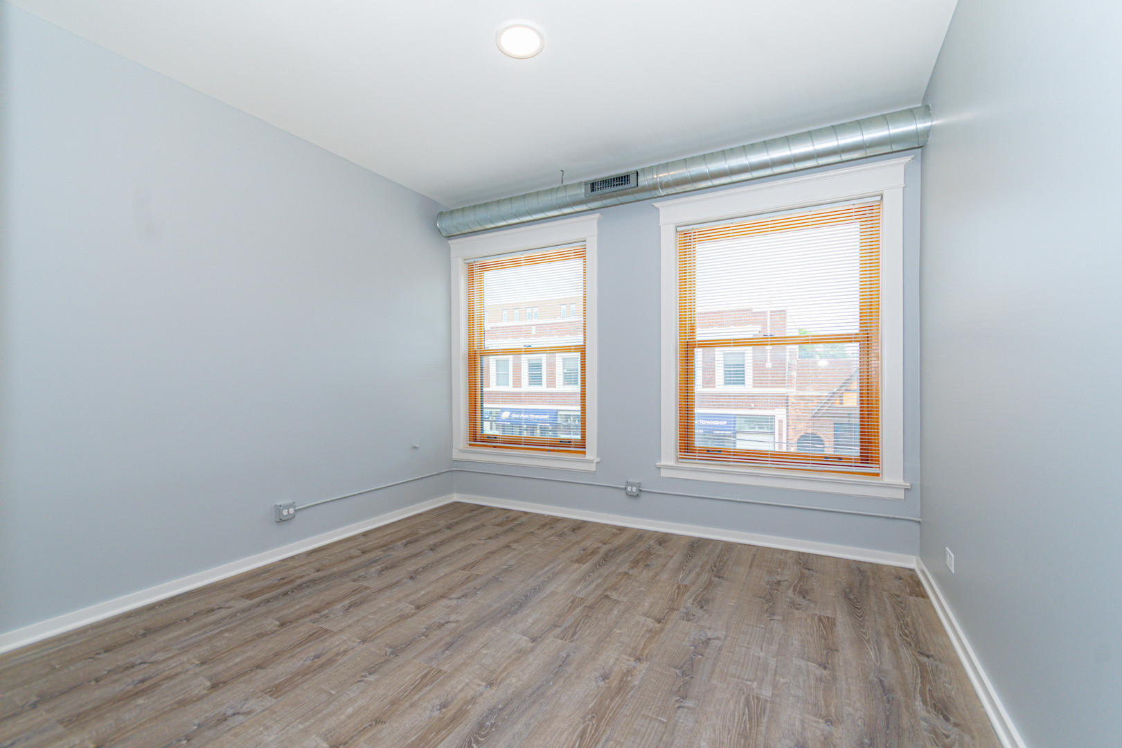 141 S Oak Park Avenue 6 Property Photo 10