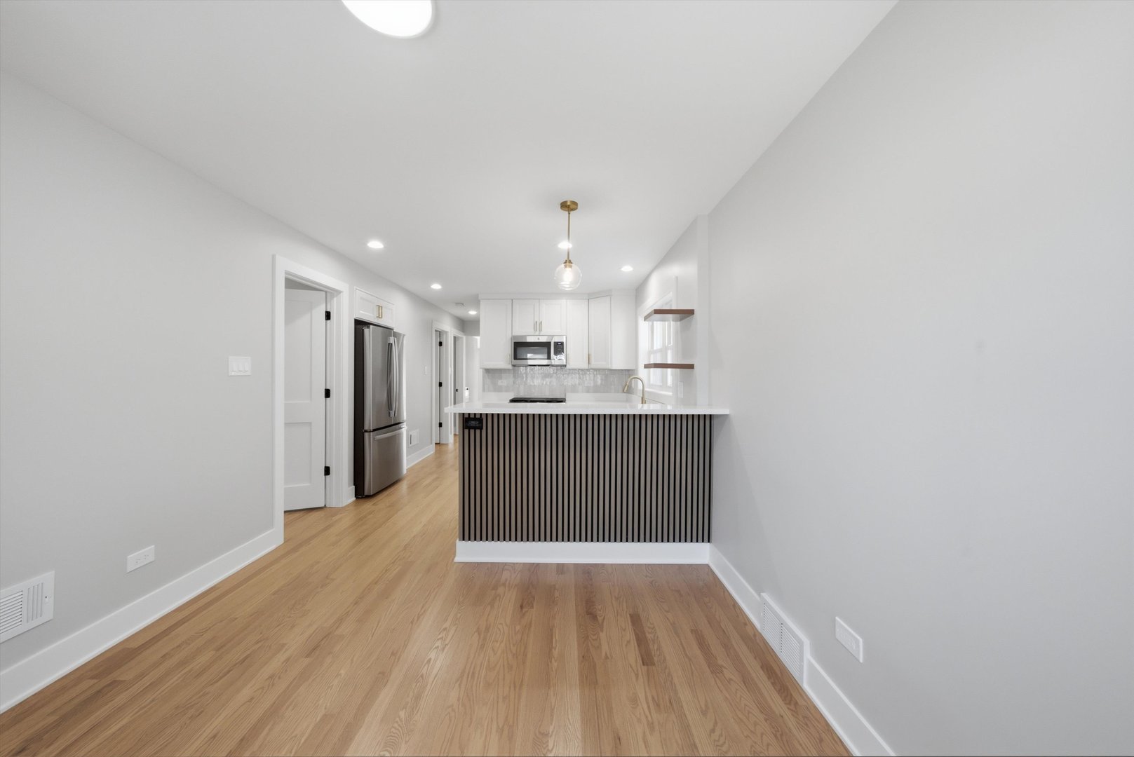 5750 S Oak Park Avenue Property Photo 10