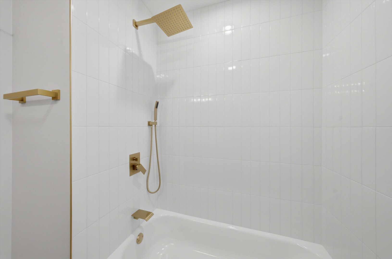 5750 S Oak Park Avenue Property Photo 13