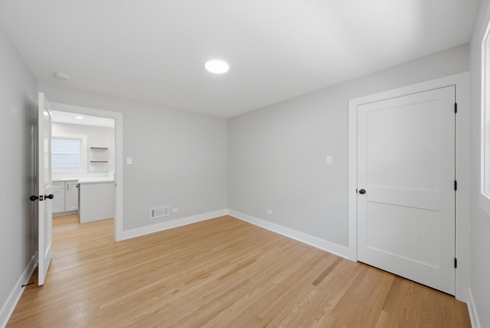 5750 S Oak Park Avenue Property Photo 20