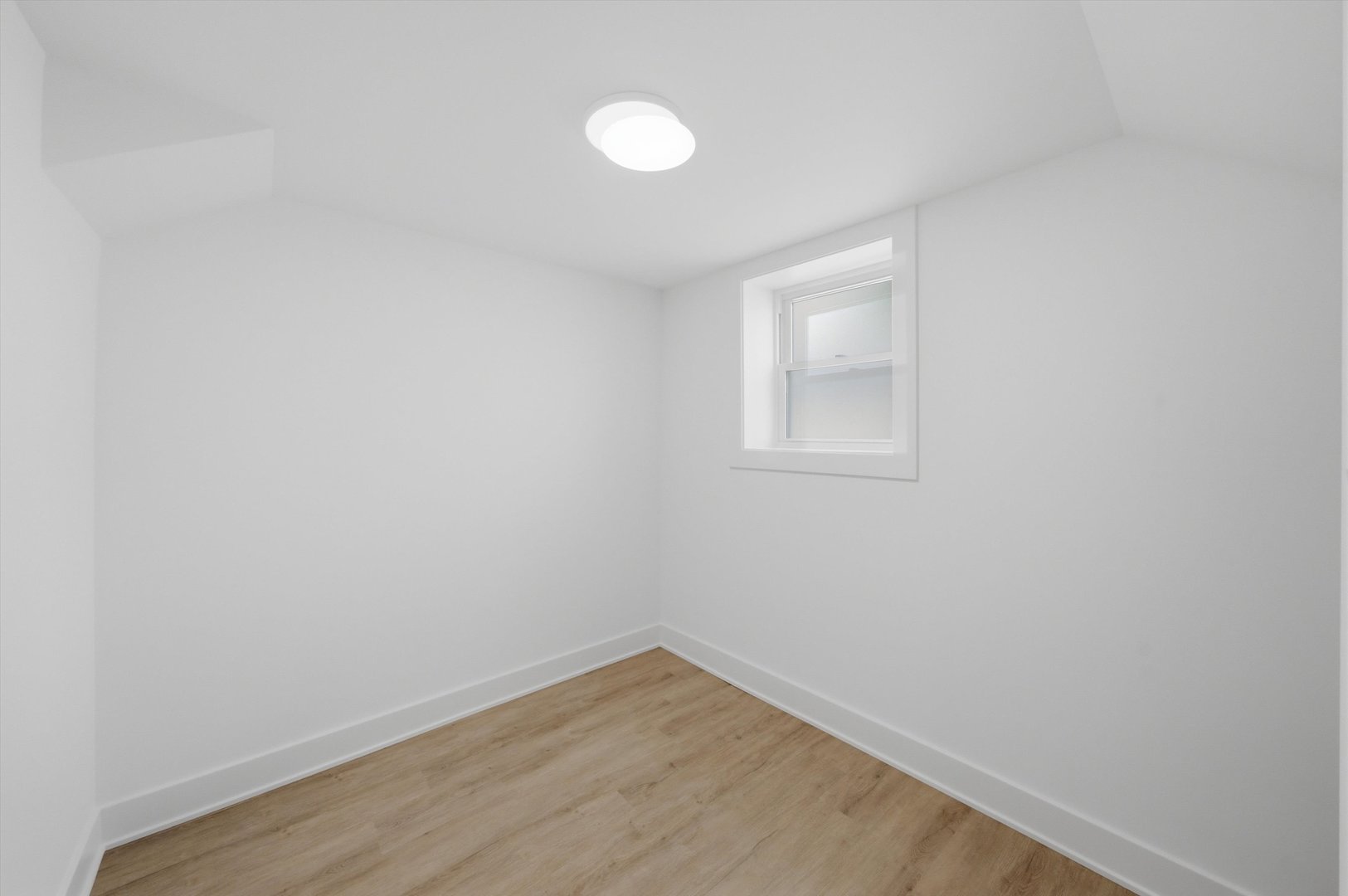 5750 S Oak Park Avenue Property Photo 27