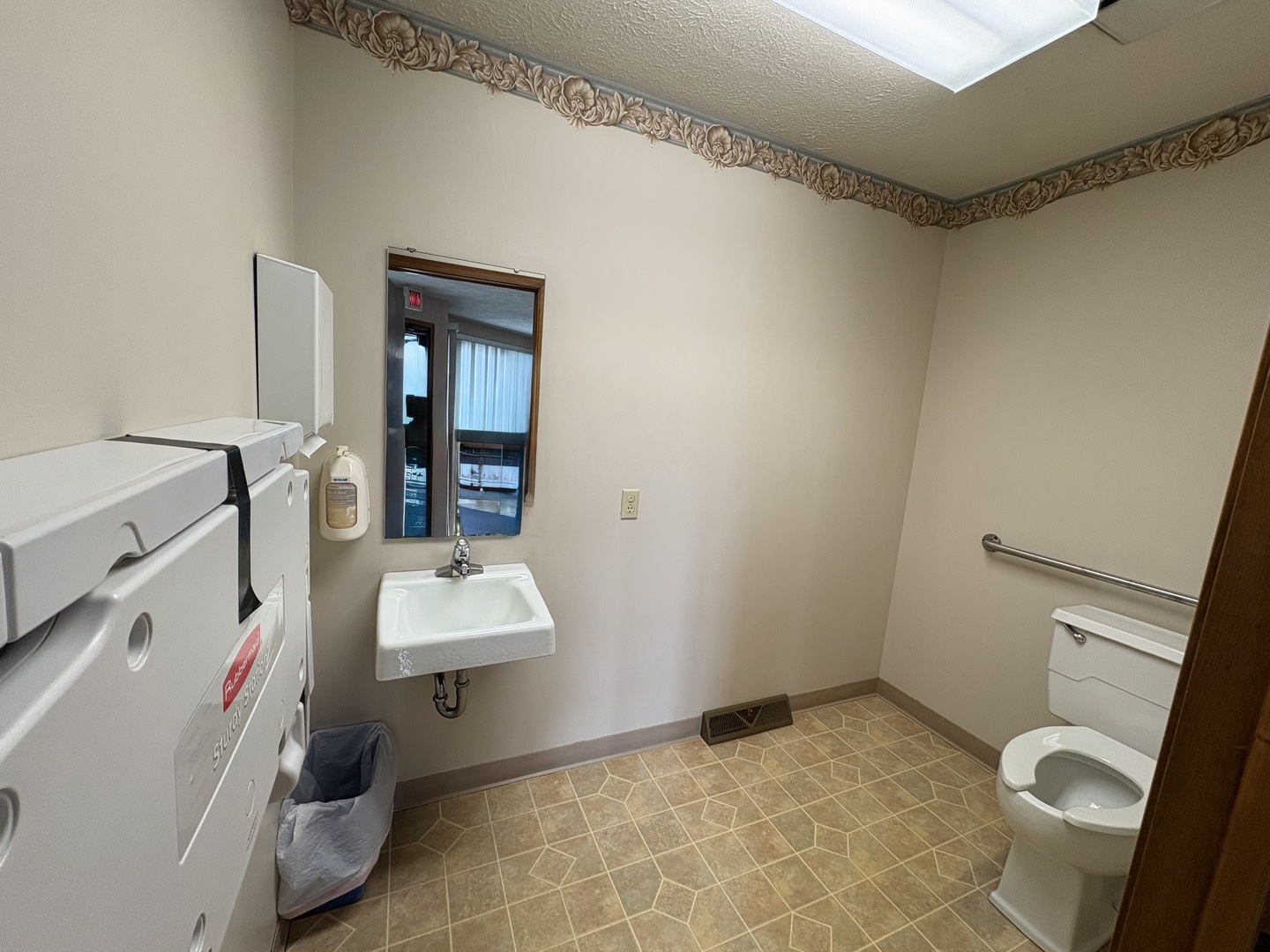 1181 N 8th Street Property Photo 11