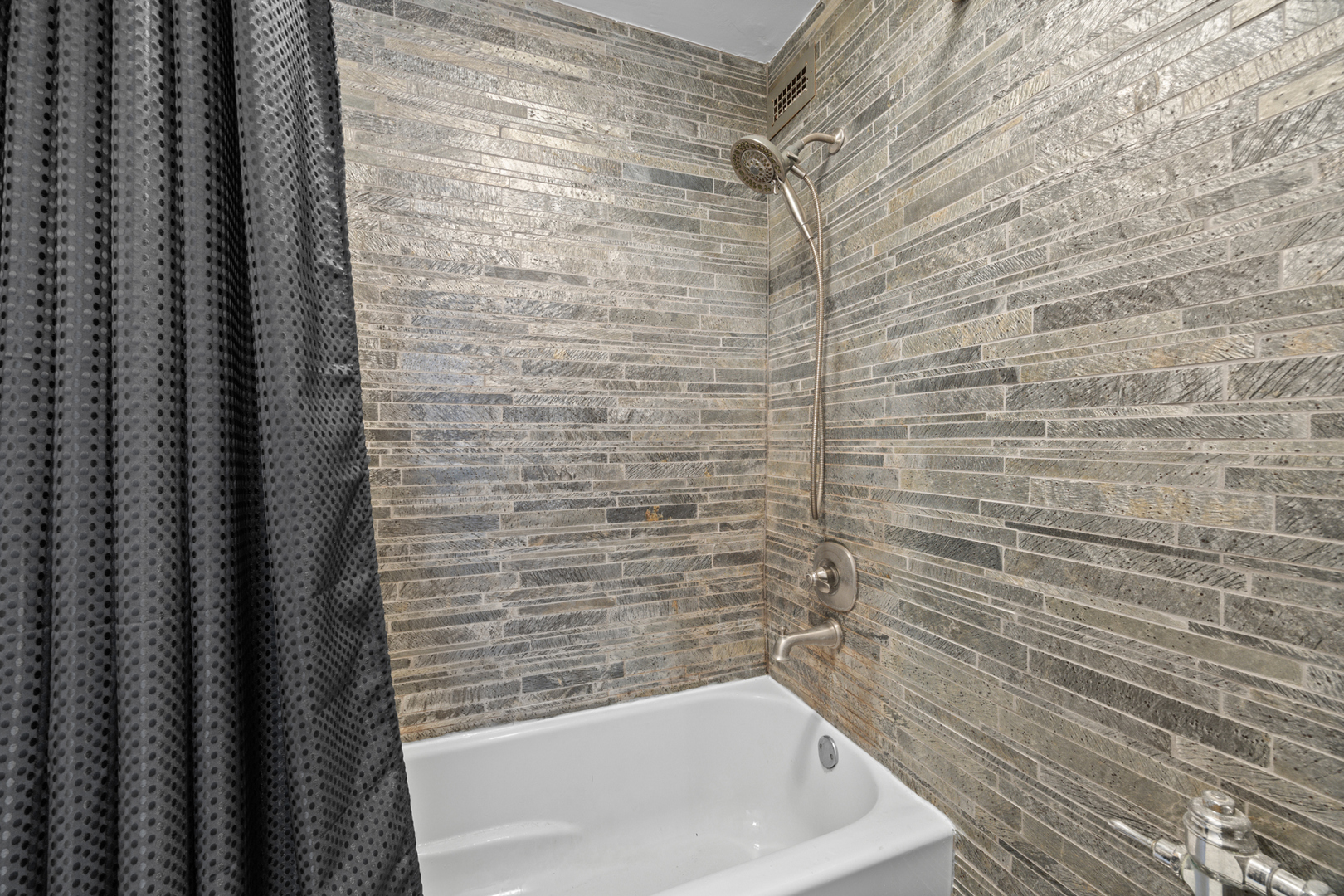 535 N Michigan Avenue 1106 Property Photo 12