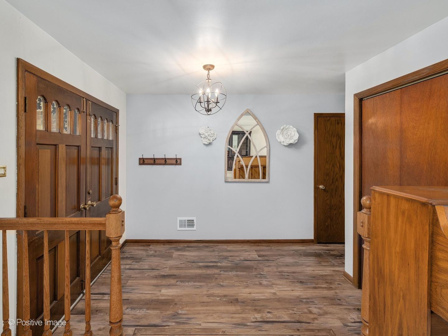 8201 Crestview Drive Property Photo 4