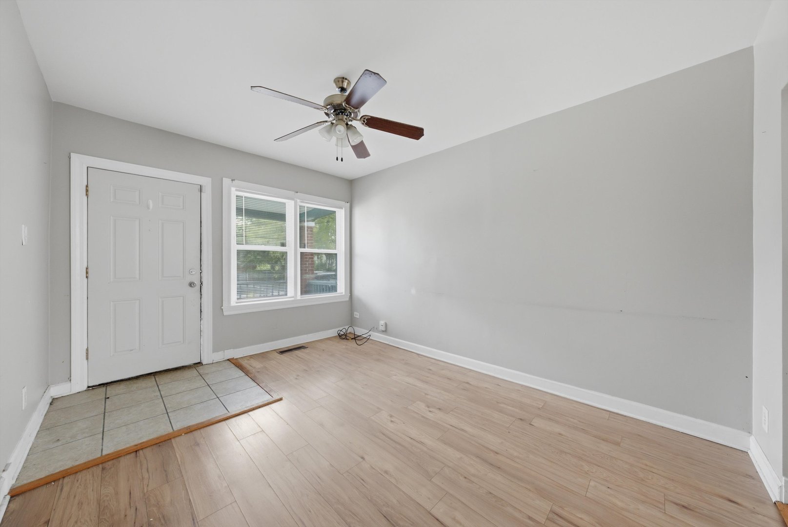 9516 S Yale Avenue Property Photo 5