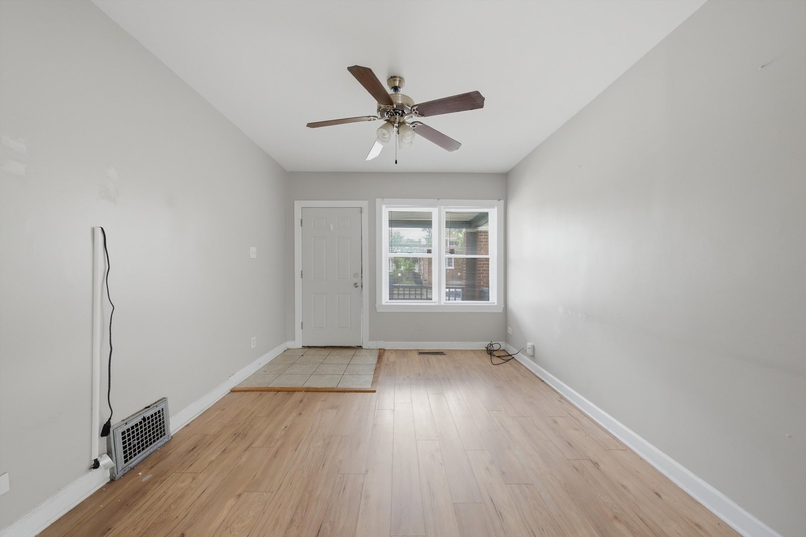 9516 S Yale Avenue Property Photo 7