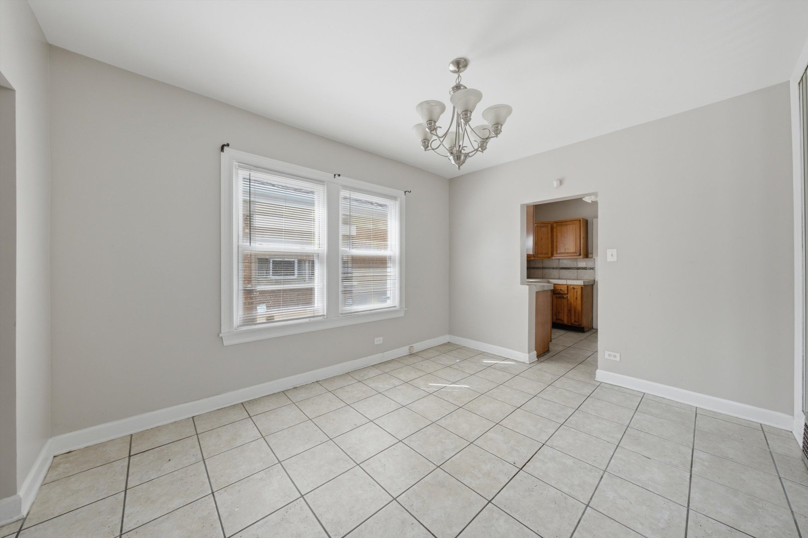 9516 S Yale Avenue Property Photo 11