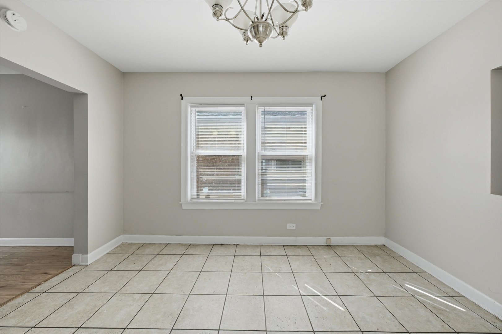 9516 S Yale Avenue Property Photo 15