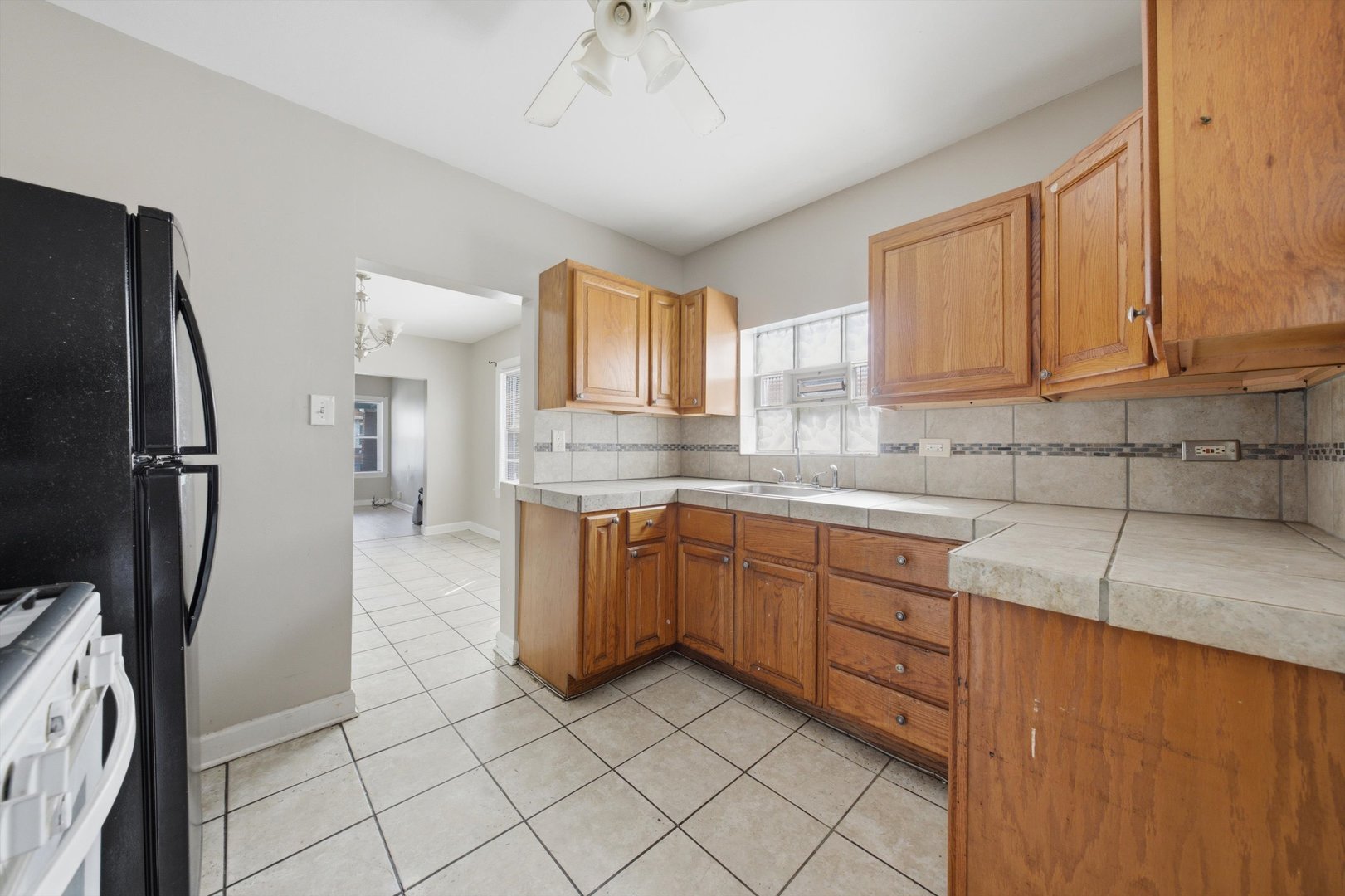 9516 S Yale Avenue Property Photo 20