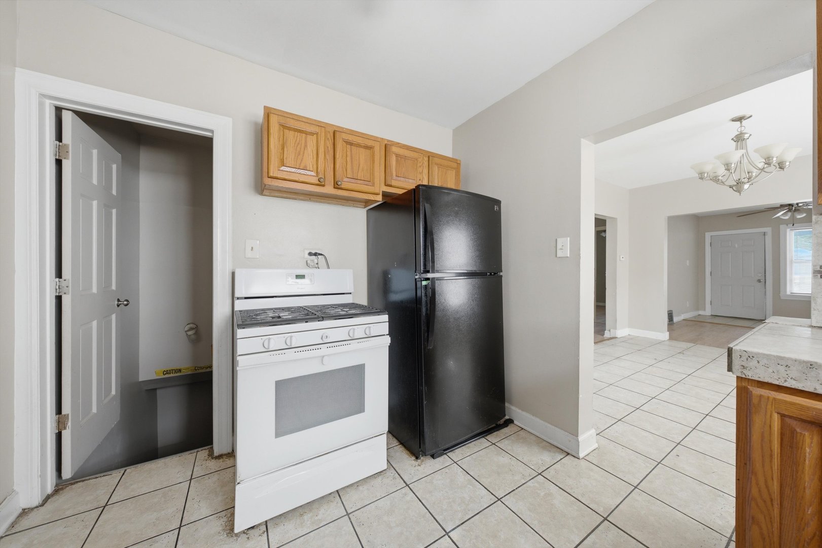 9516 S Yale Avenue Property Photo 21