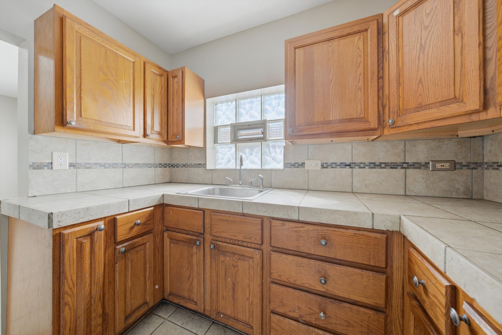 9516 S Yale Avenue Property Photo 22