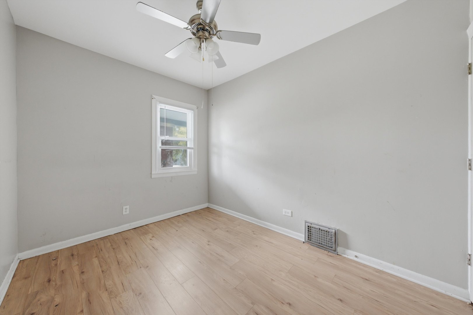9516 S Yale Avenue Property Photo 29