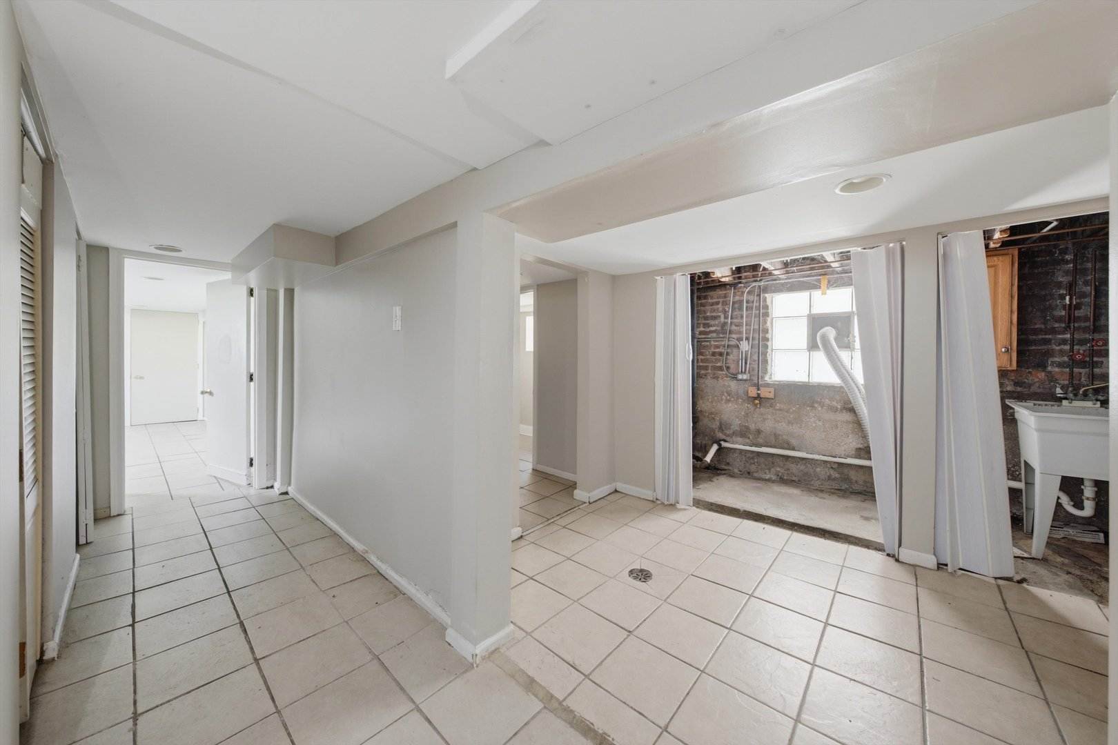 9516 S Yale Avenue Property Photo 37