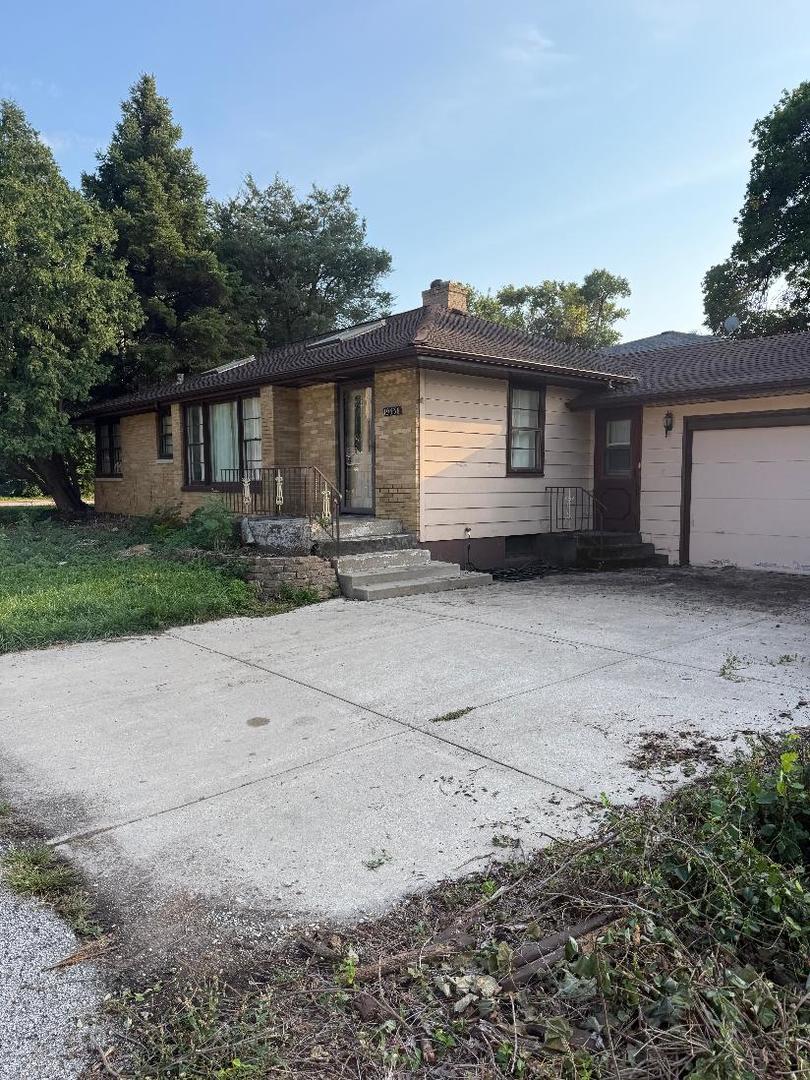 19536 Division Street Property Photo 2