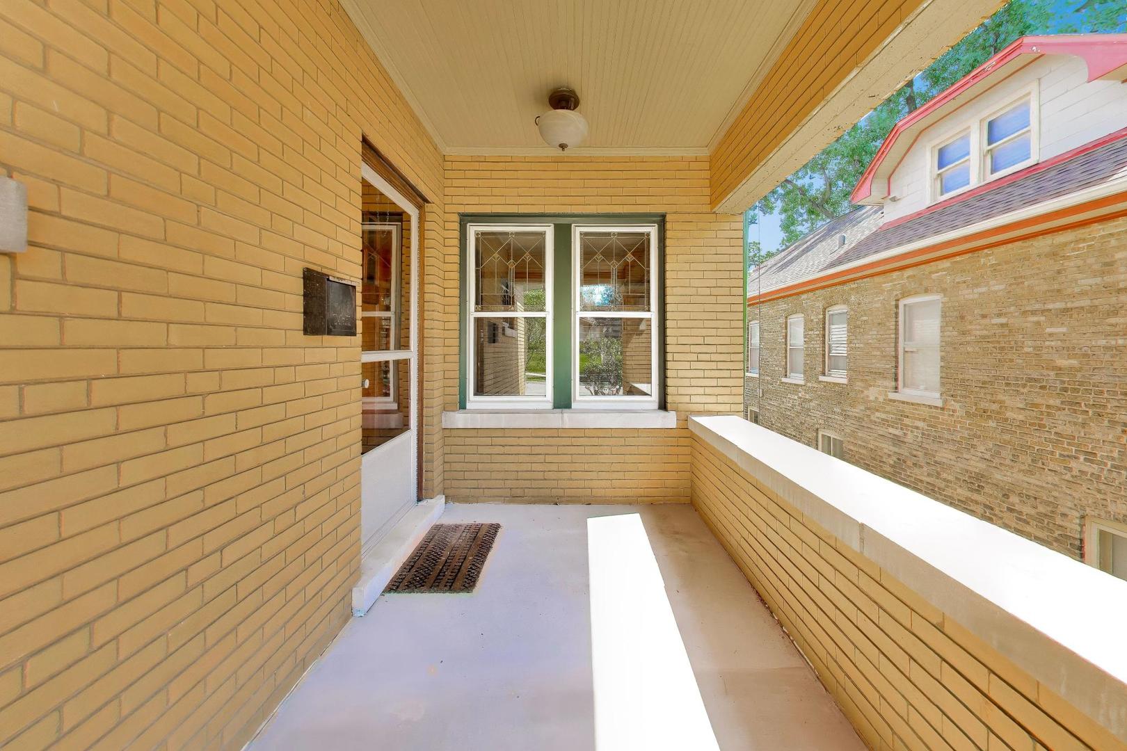 1212 N Ridgeland Avenue Property Photo 4