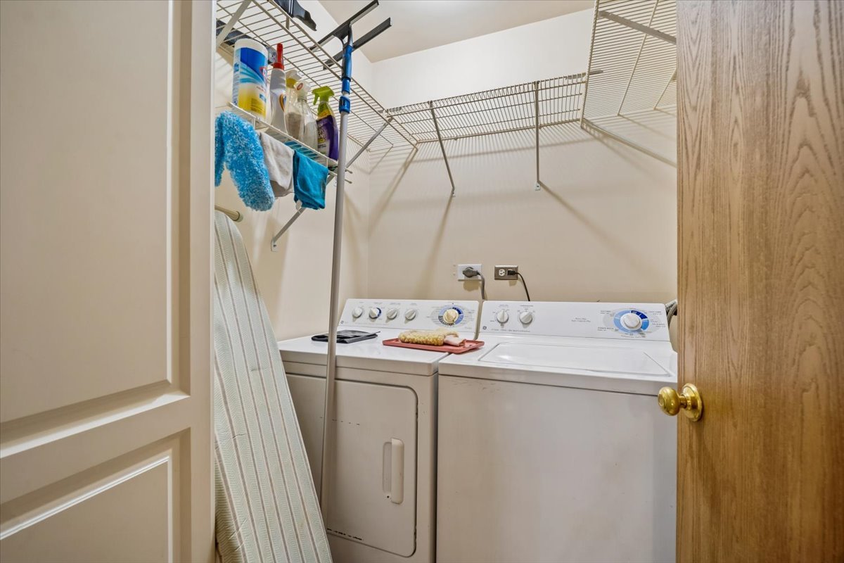 726 Dorchester Drive Property Photo 24