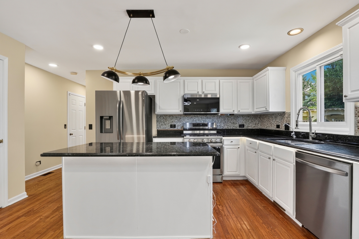 3479 Charlemaine Drive Property Photo 11