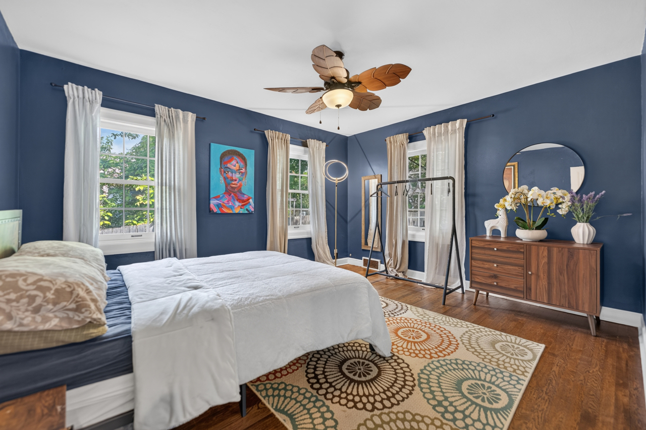 311 N Gardiner Avenue Property Photo 23