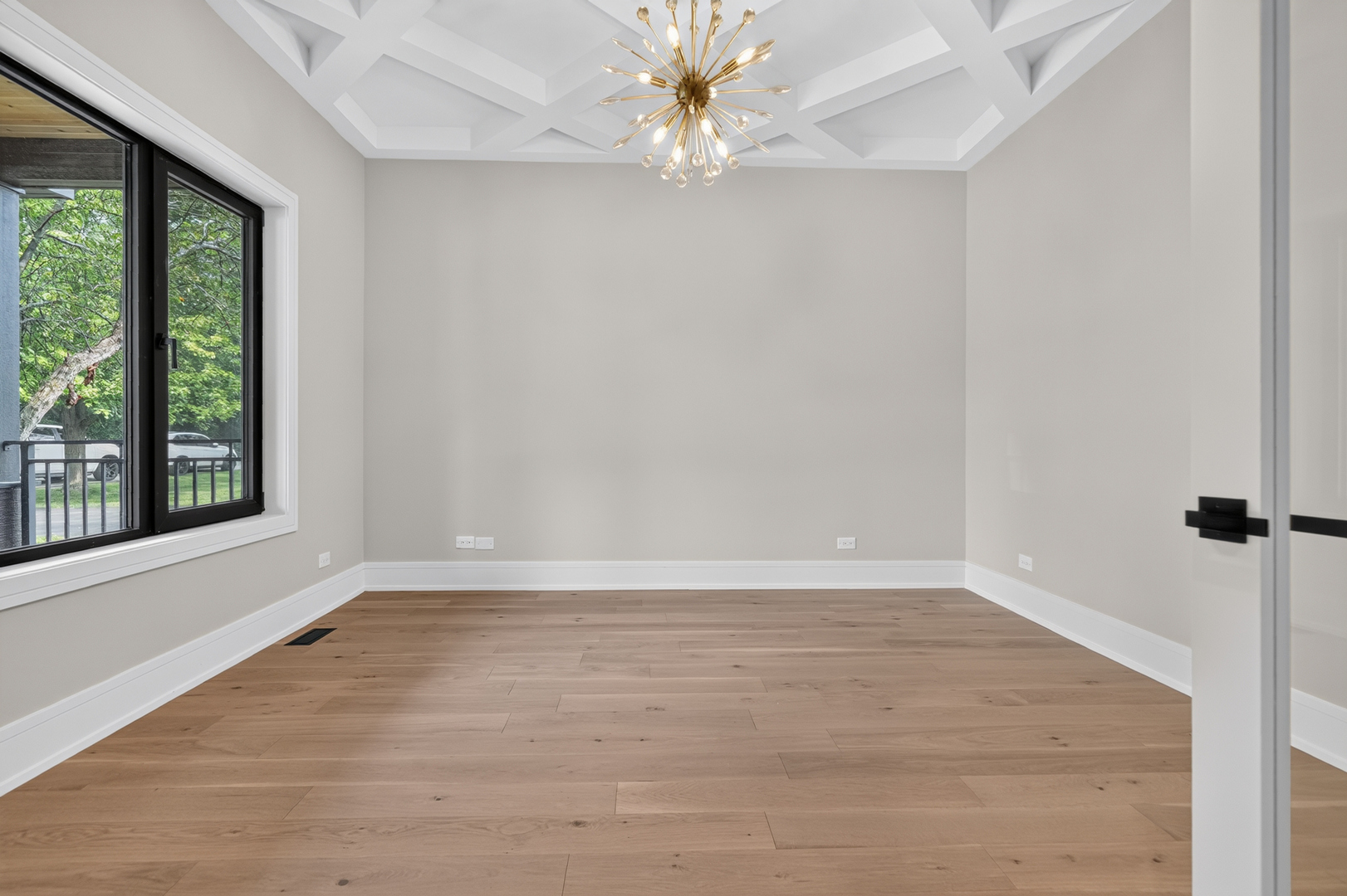 1841 Western Avenue Property Photo 4