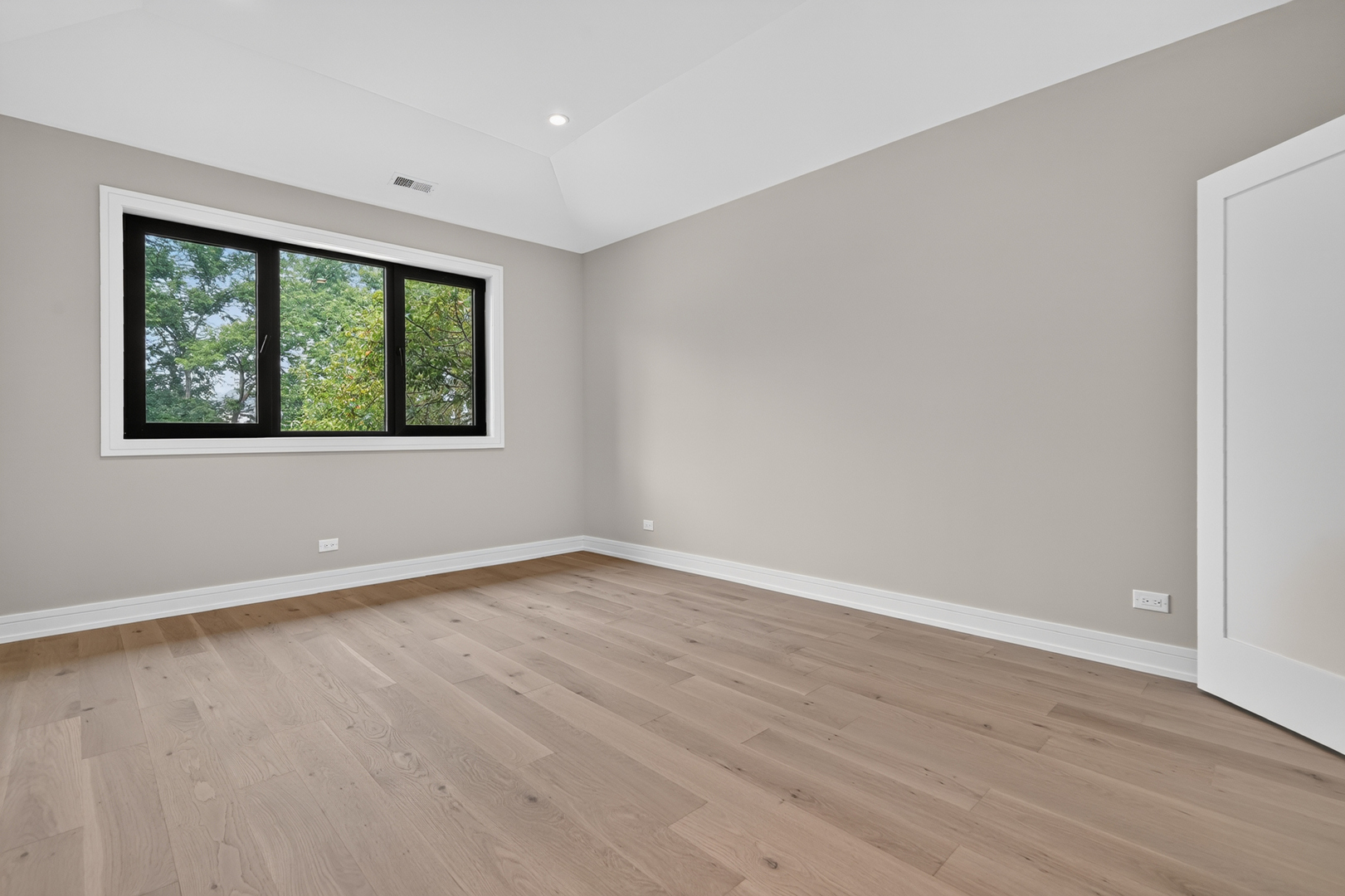 1841 Western Avenue Property Photo 25