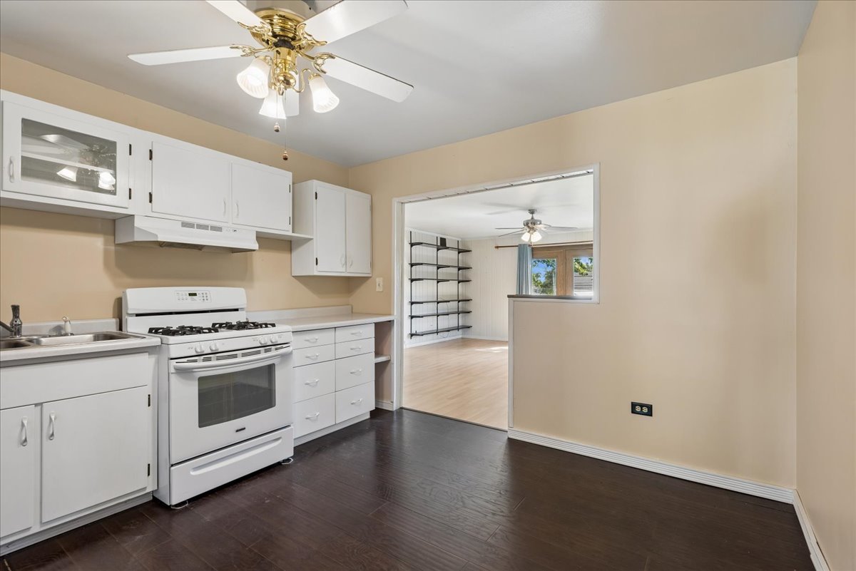 419 E Fullerton Avenue Property Photo 7