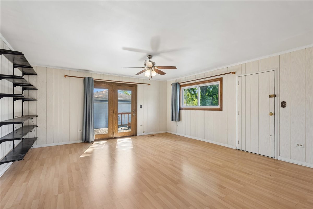 419 E Fullerton Avenue Property Photo 8