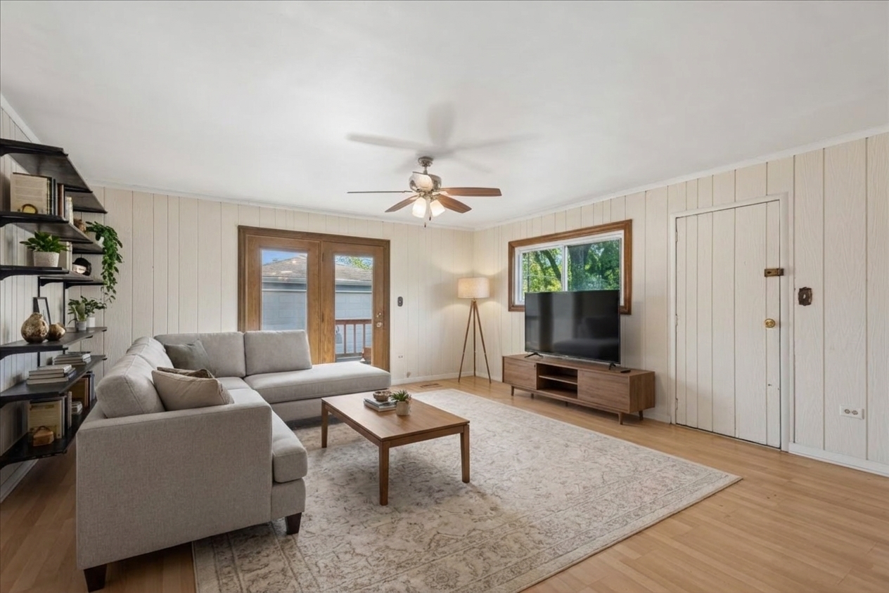 419 E Fullerton Avenue Property Photo 9