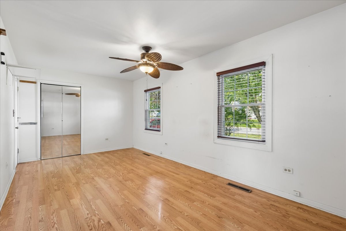 419 E Fullerton Avenue Property Photo 11