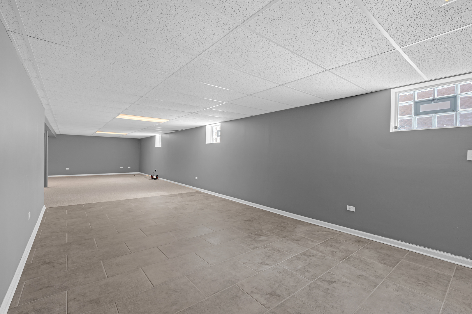 6820 N Sauganash Avenue Property Photo 25