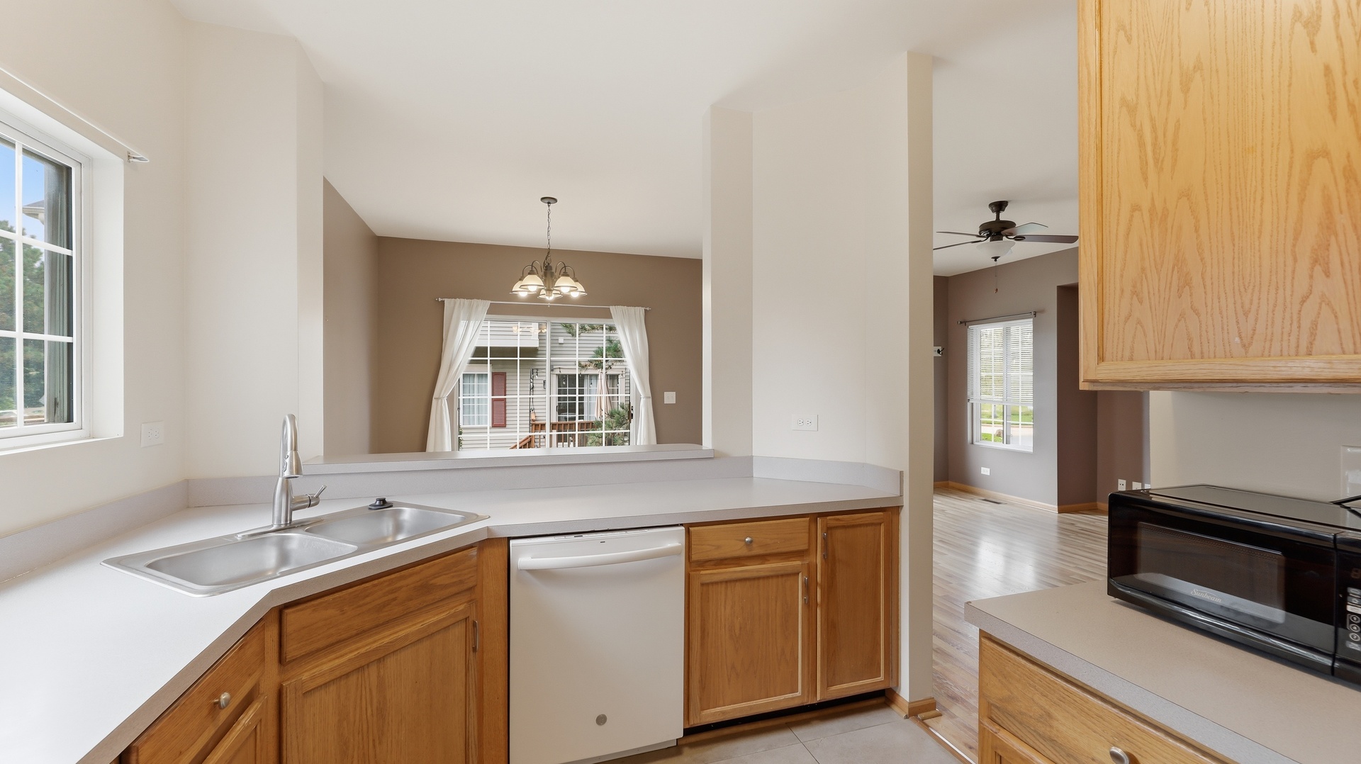 3 Windsor Circle A Property Photo 6