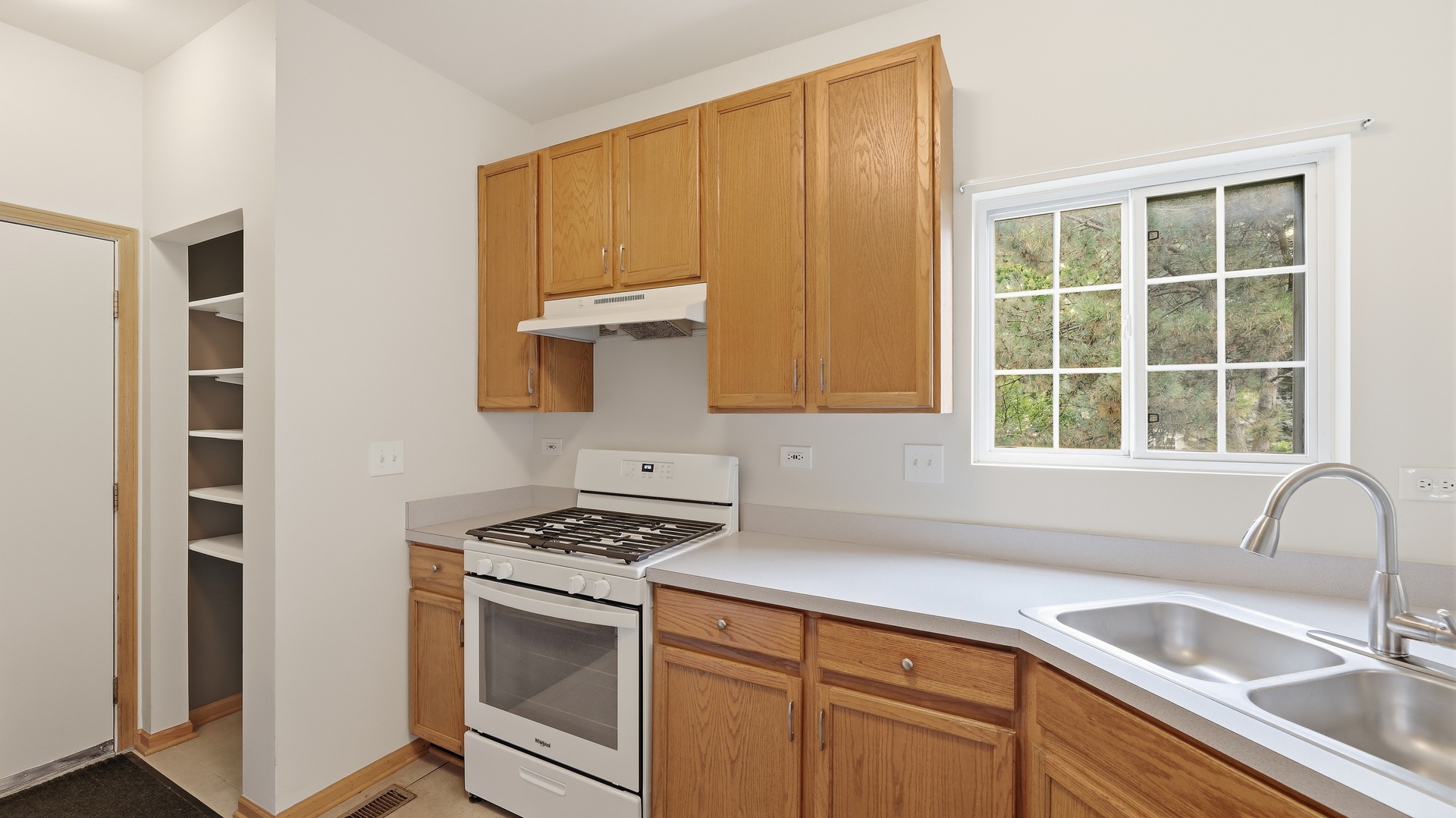 3 Windsor Circle A Property Photo 7