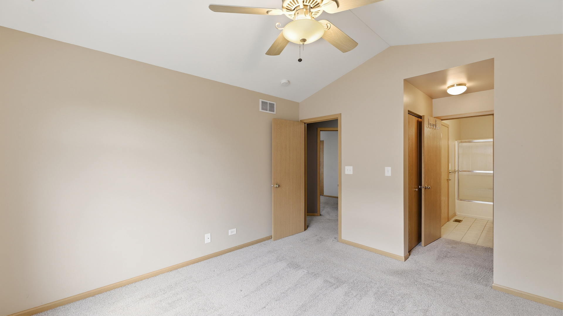 3 Windsor Circle A Property Photo 11