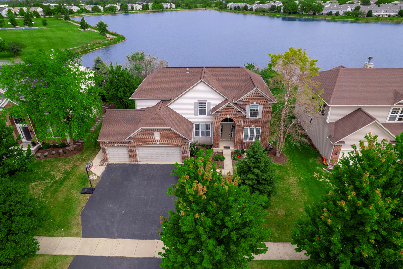 196 Chapin Way Property Photo 4