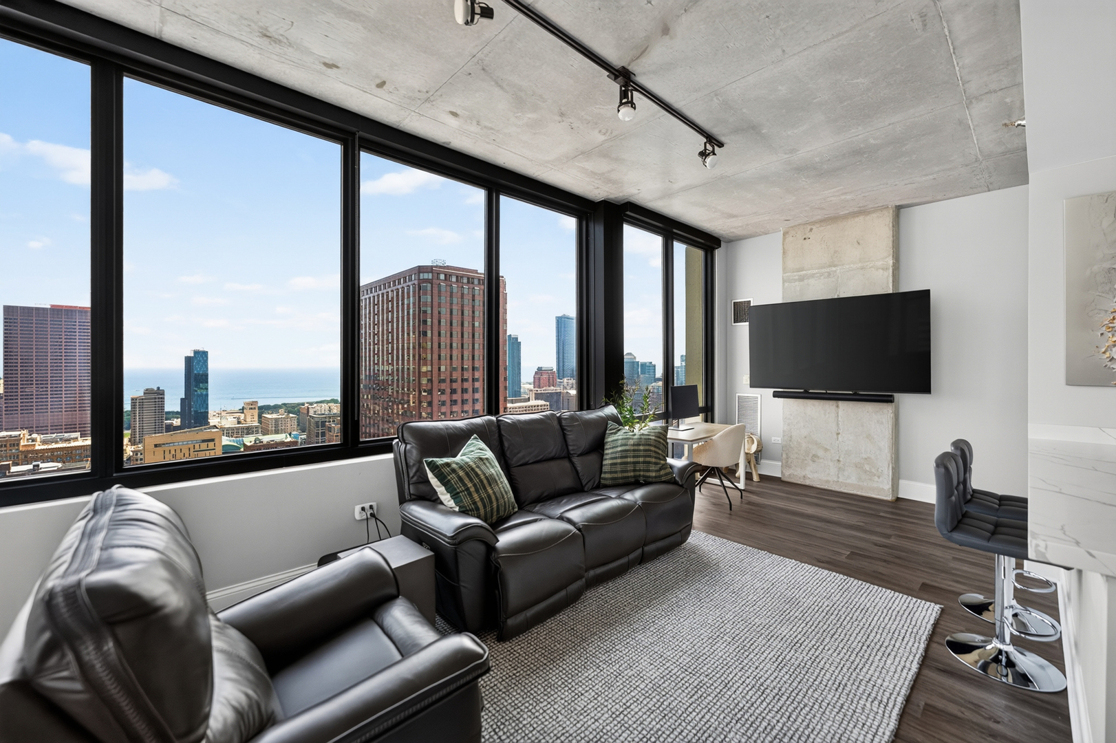 235 W Van Buren Street 4101 Property Photo 16