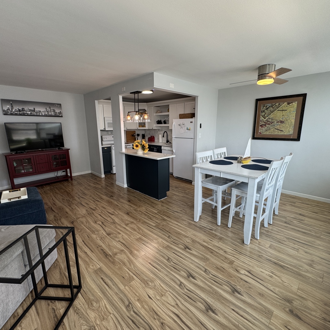 4800 S Chicago Beach Drive 1312n Property Photo 3