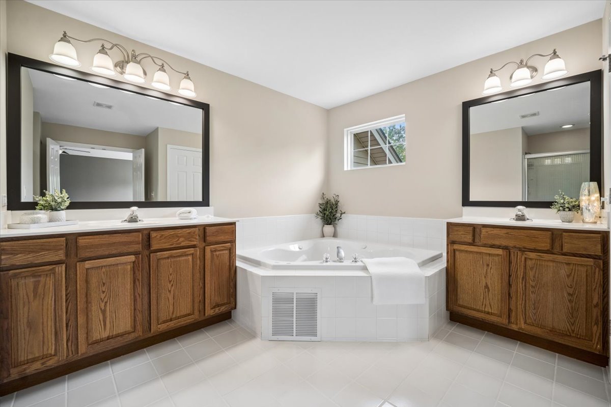 1390 Alexandra Boulevard Property Photo 14