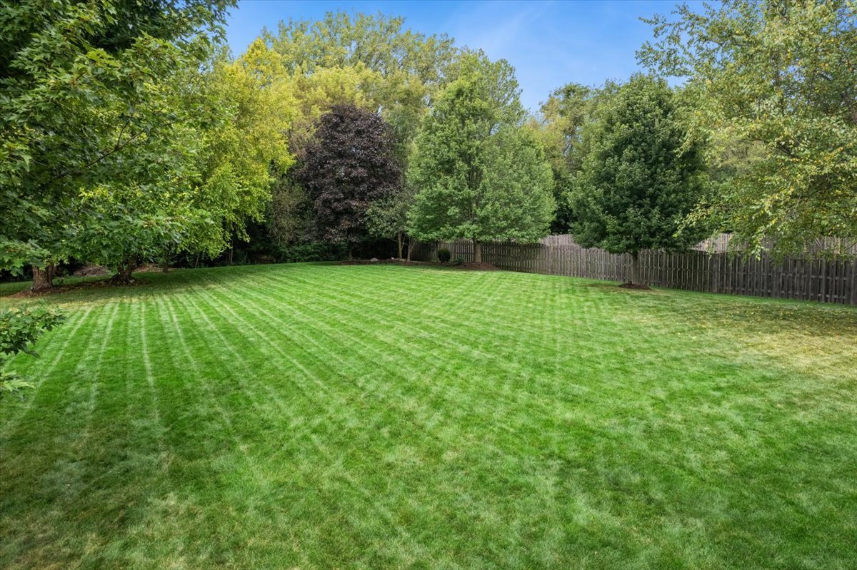 1390 Alexandra Boulevard Property Photo 28