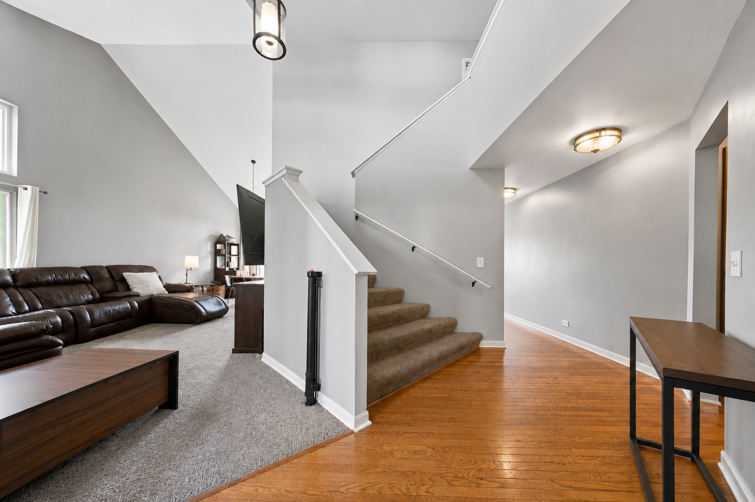 731 Nashua Court Property Photo 4