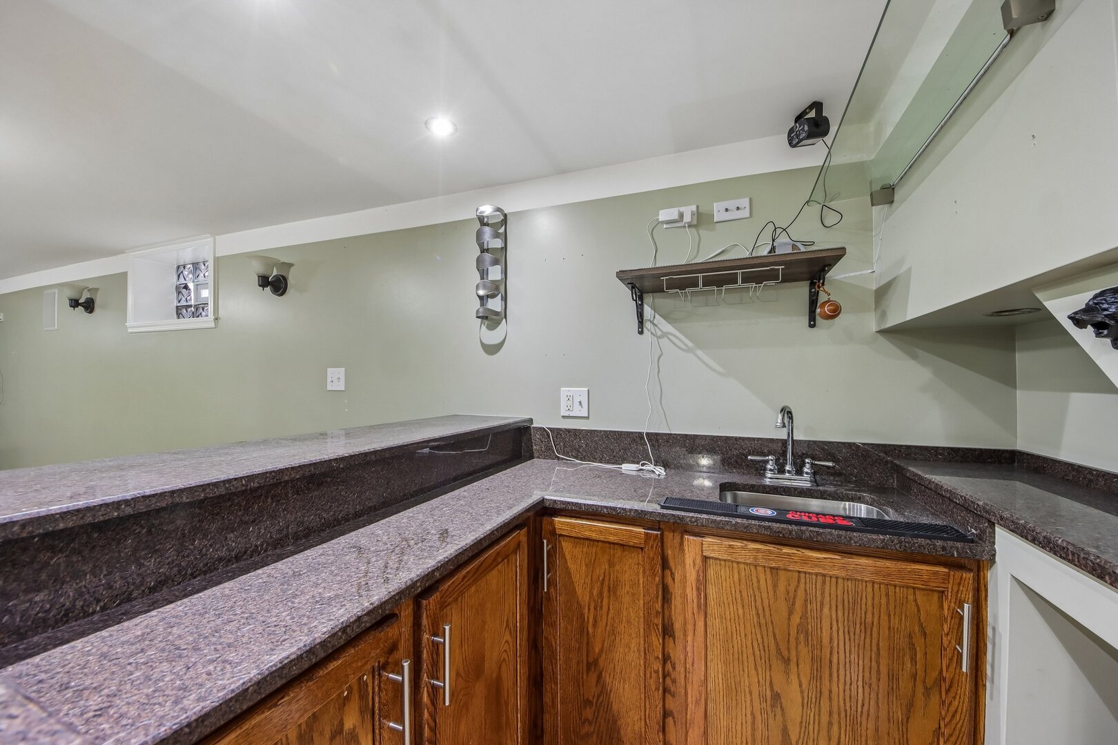 2556 Wood Street Property Photo 20
